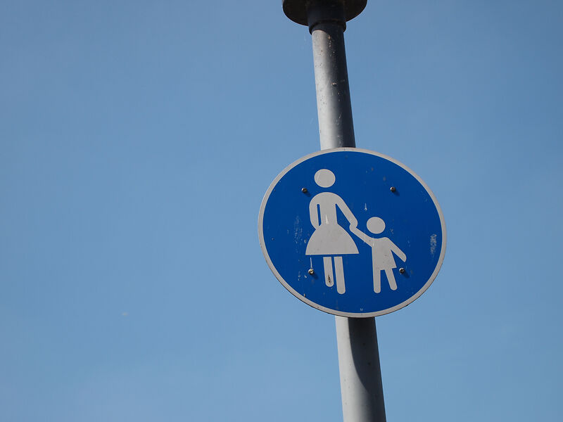 Abbildung eines Fußgänger-Straßenschildes